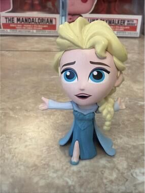 2014 Funko Elsa Figure Disney Frozen Mystery Mini 2.75" Tall